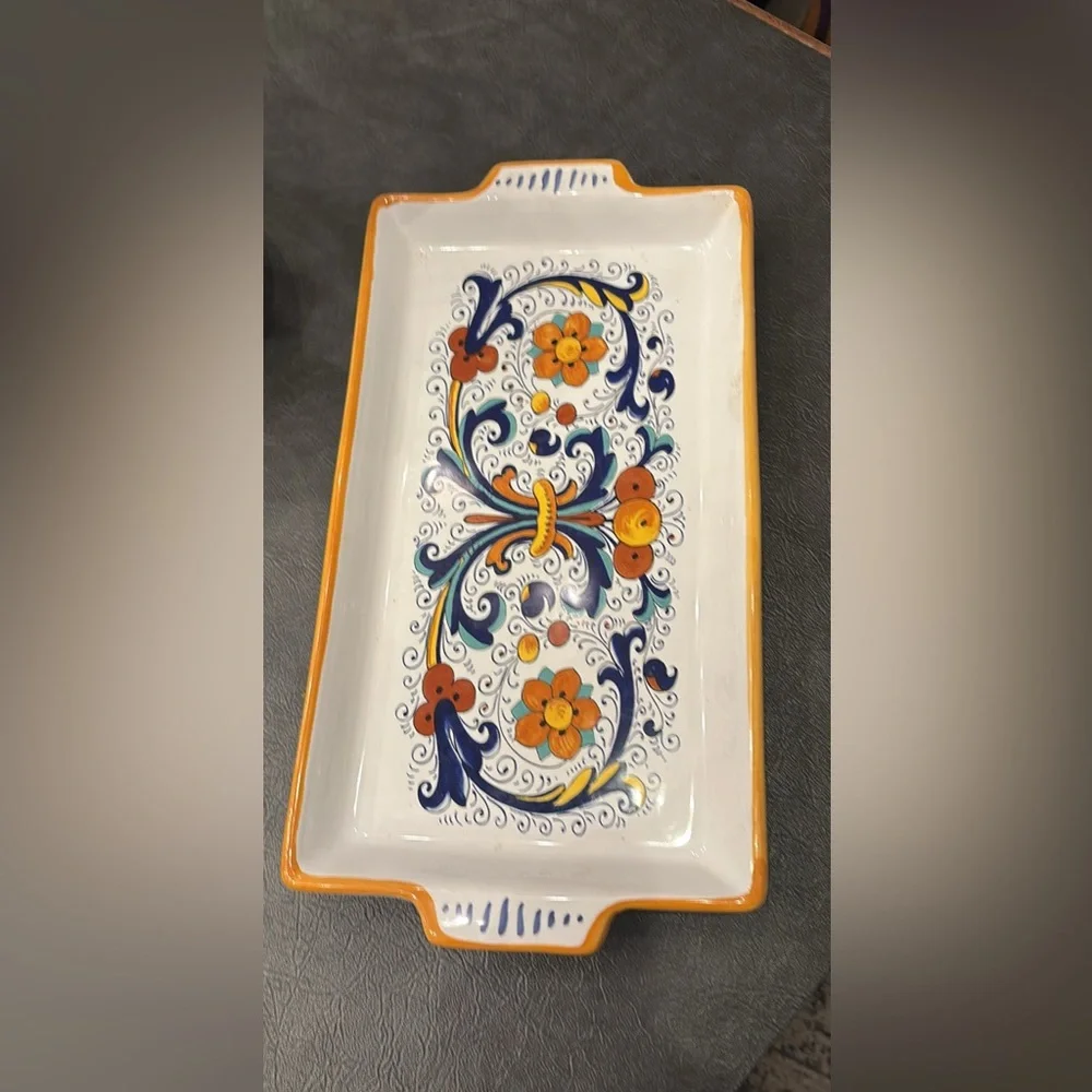 Sur la table nova deruta set